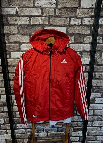 m Beden kırmızı Renk Adidas Kırmızı yağmurluk 