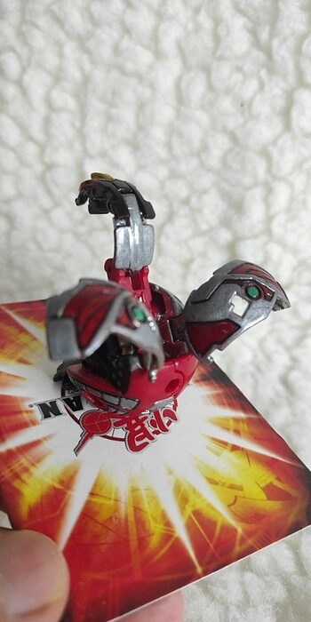 Beden Renk Bakugan Pyrus Cyborg Helios