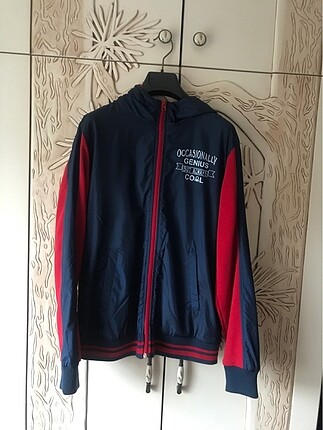 Benetton 12-13 yaş erkek çocuk yağmurluk