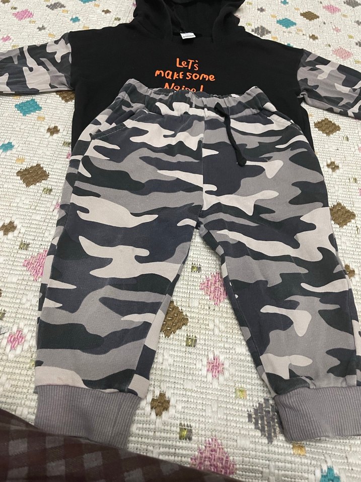 Kamuflaj Desenli Kapüşonlu Bebek Takımı - Görsel 3