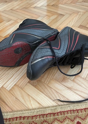 Siyah Bağcıklı Basketbol Ayakkabısı - Görsel 3