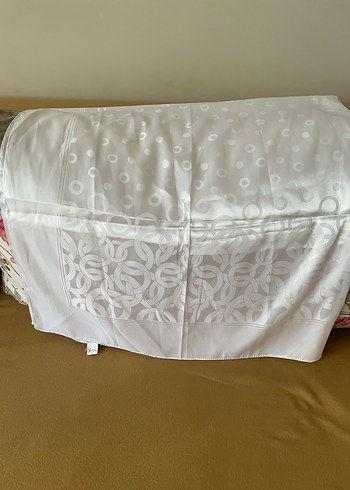 Beyaz Parlak Desenli sıfır kare başörtü - Görsel 2