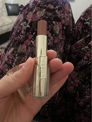 Beden camel Renk Loreal Paris ruj