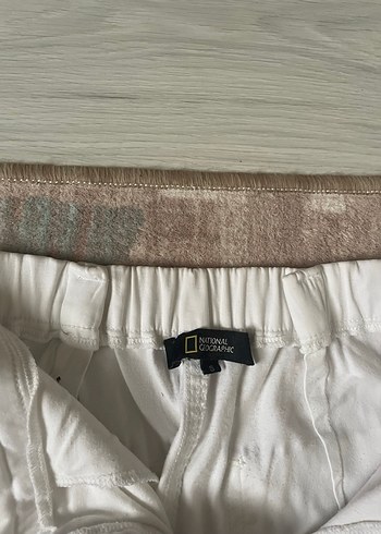 Düğmeli Beyaz Kadın pantolon - Görsel 3