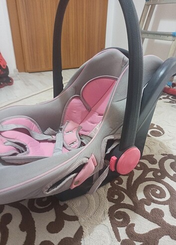 Araç bebek koltuğu