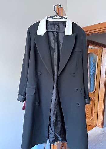 Uzun Siyah Kadın Blazer Ceket