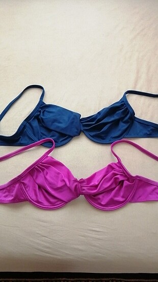 İki adet penti bikini üstü 