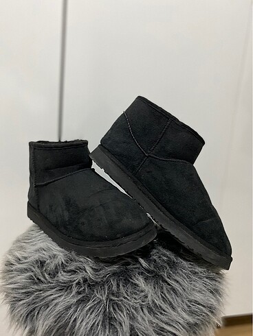 Ugg bot
