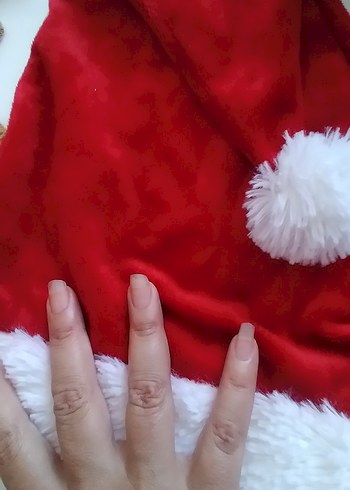 Kızlar için kırmızı kürklü bere - Görsel 3