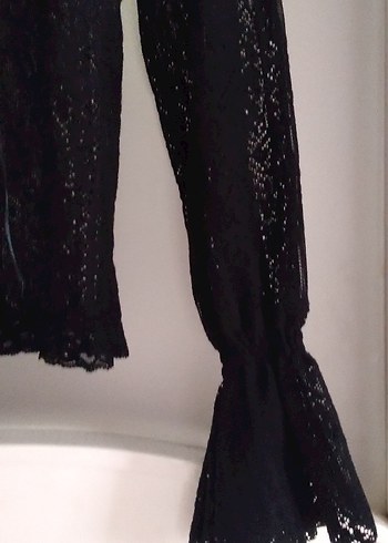 Dantel Detaylı Siyah V Yaka Uzun Kollu Bluz - Görsel 4