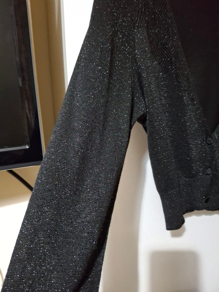 Siyah V Yaka Uzun Kollu Triko Hırka - Görsel 4