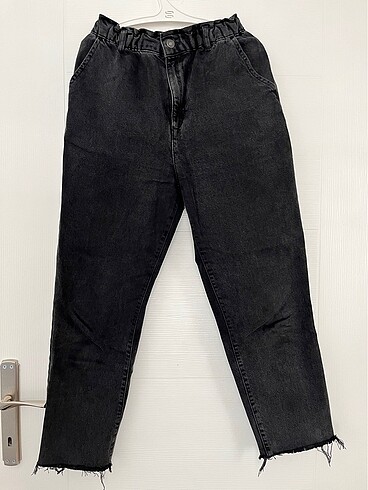 Siyah jeans