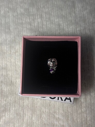 Pandora rapunzel charm