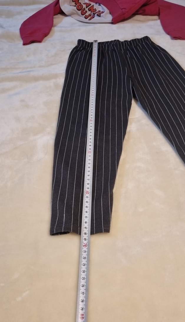 Pembe Minnie Mouse Sweatshirt ve Gri Çizgili Pantolon - Görsel 5