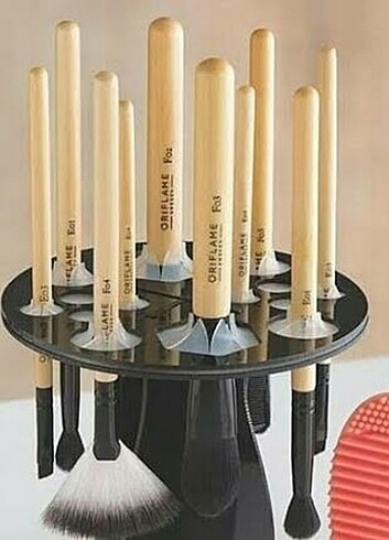 Oriflame Oriflame Makyaj Fırça Standı