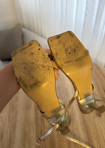 Altın Renkli İnce Topuklu Kadın Abiye Ayakkabı - Görsel 7