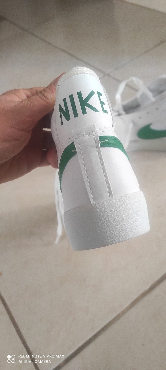 Beyaz Elastik Bağcıklı Kadın Spor Ayakkabı - Görsel 3