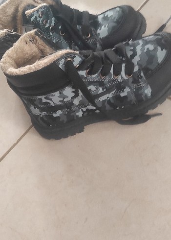 Gri Kamuflaj Desenli Erkek Bot - Görsel 2