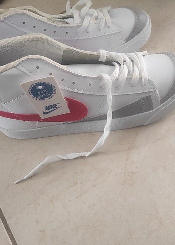 Beyaz Pembe Nike Kadın Dolgu Topuk Spor Ayakkabı - Görsel 2