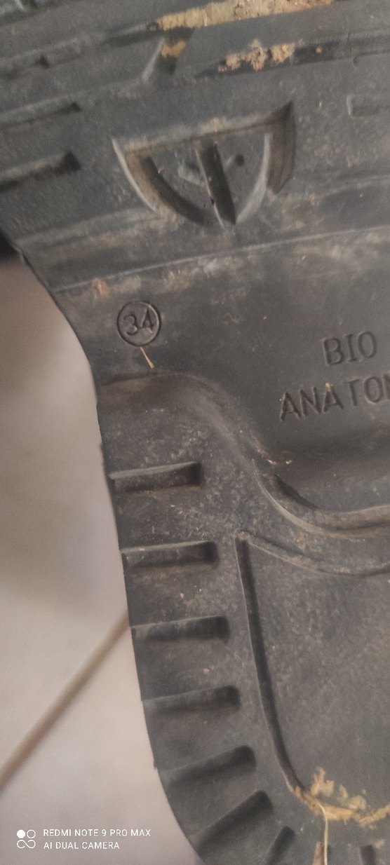 Siyah Deri Bağcıklı Kadın Bot - Görsel 2