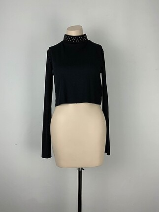 Zara Bluz %70 İndirimli.