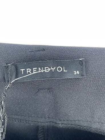 34 Beden siyah Renk Trendyol & Milla Düz Kesim %70 İndirimli.