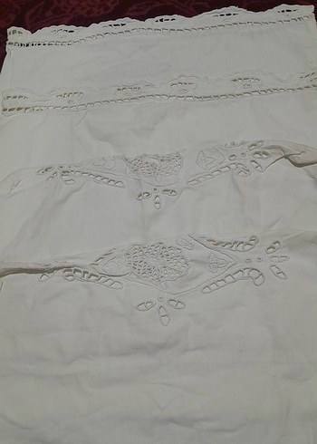 İşlemeli Beyaz uzun yastik 2 adet tepesi mevcut - Görsel 3