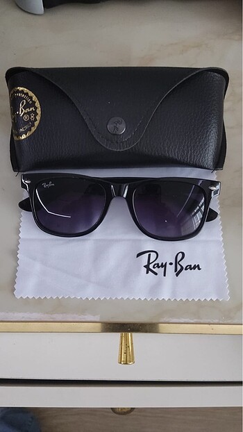 Rayban yeni etiketli güneş gözlüğü
