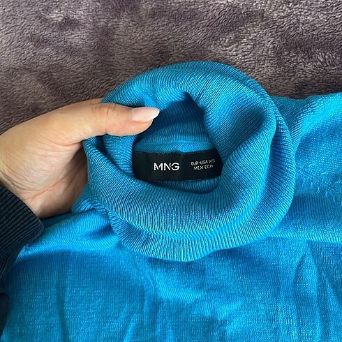 Mango boğazlı bluz
