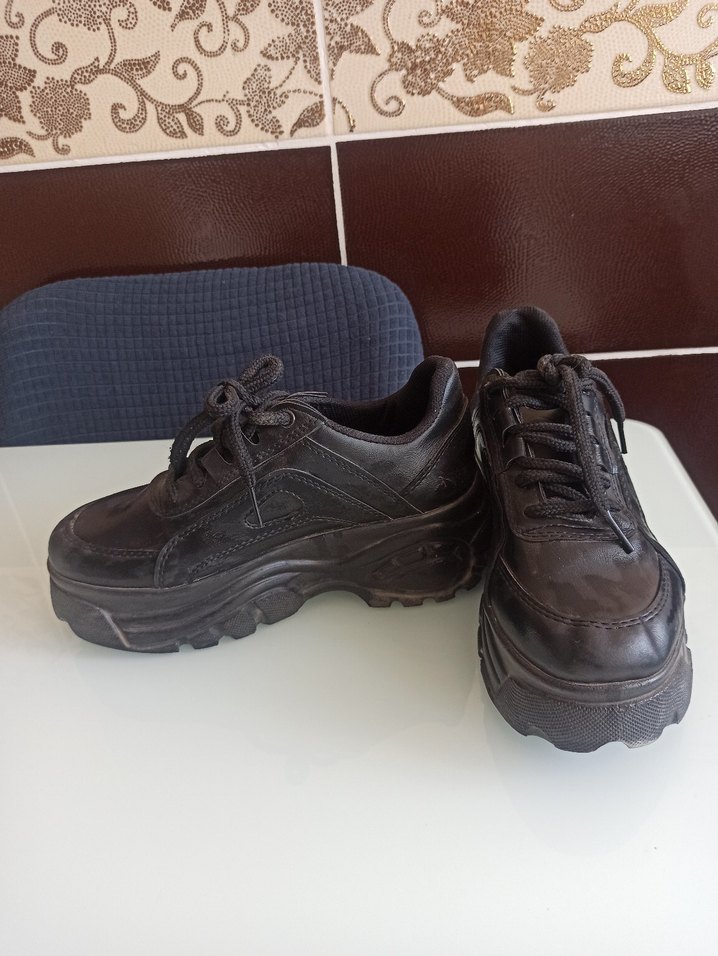 Kadın spor ayakkabı - Görsel 2