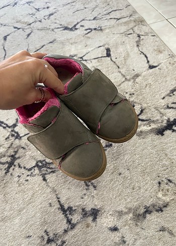 Kız Çocuk Gri Cırtcırtlı Sıcak içi pofuduk ayakkabı - Görsel 3