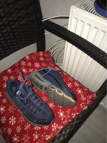 40 Beden Nike spor ayakkabı saglam
