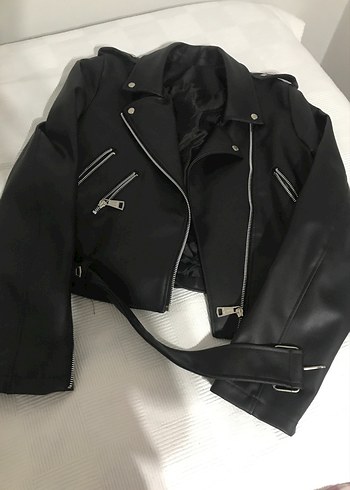 Kadın Siyah Deri Biker Ceket