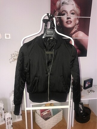 H&M Bomber Mont