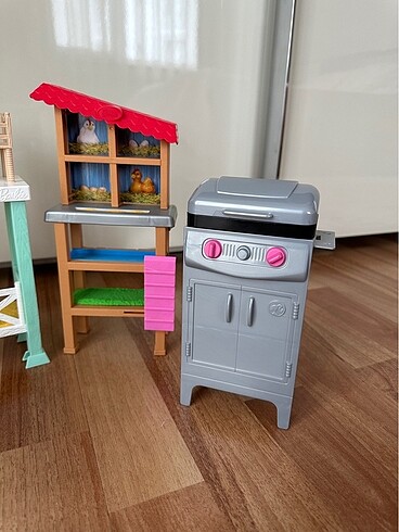 Beden Renk Barbie setlerinden parçalar