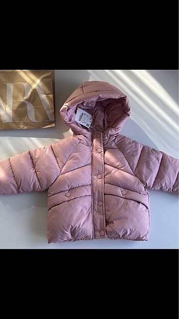 Zara MONT