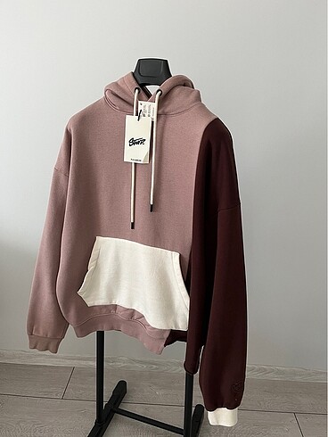 l Beden Pull and bear orijinal sıfır etiketli sweatshirt