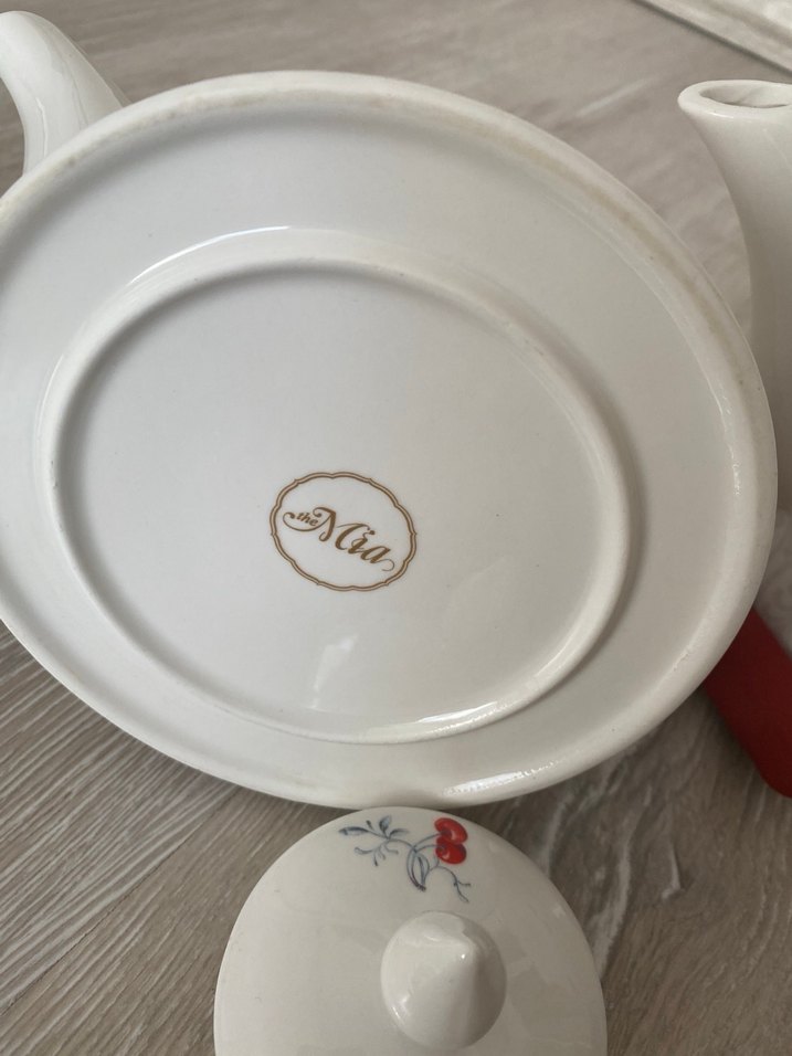 Esse porselen Kiraz desenli beyaz çaydanlık seti - Görsel 5