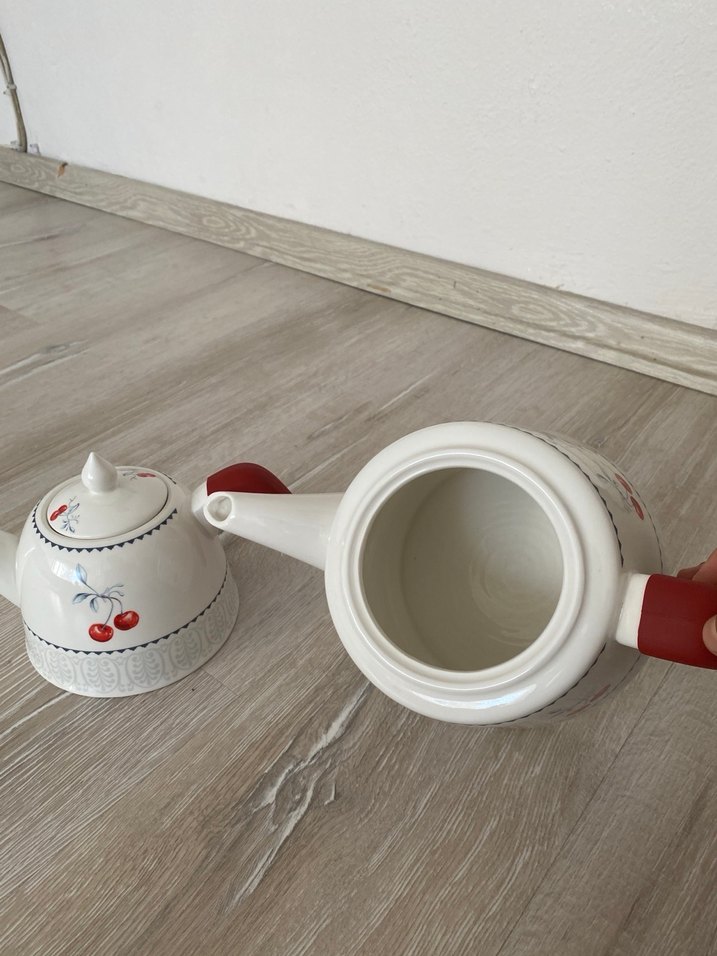 Esse porselen Kiraz desenli beyaz çaydanlık seti - Görsel 2