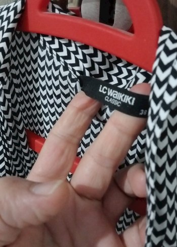 Gri V Yakalı Düğmeli Kadın Gömlek - Görsel 2