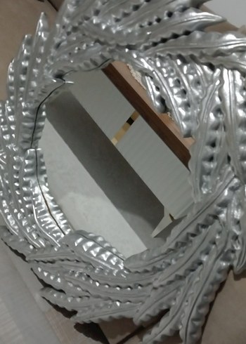 Gri Yaprak Desenli Dekoratif Çerçeve - Görsel 2