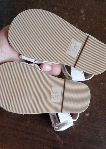 Kız Çocuk Beyaz Fiyonk Detaylı Terlik - Görsel 3