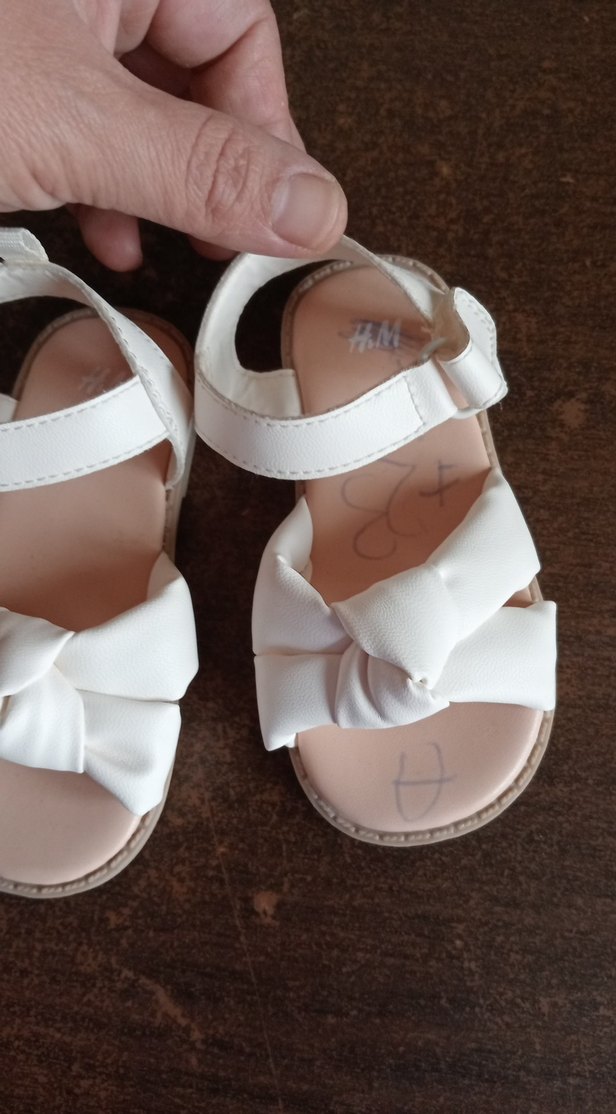 Kız Çocuk Beyaz Fiyonk Detaylı Terlik - Görsel 2