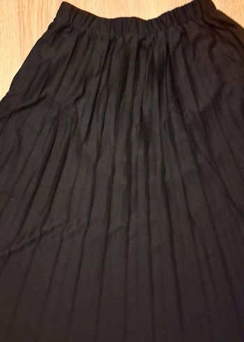 Siyah Piliseli Uzun Kadın Etek - Görsel 2