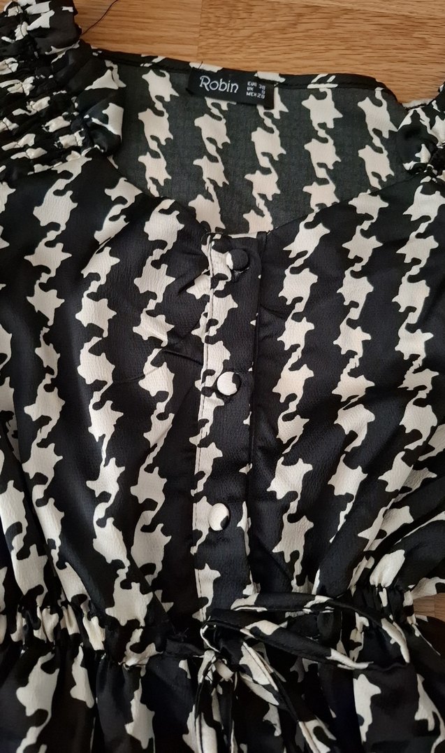 V Yaka Pilili Siyah Gri Bluz - Görsel 2