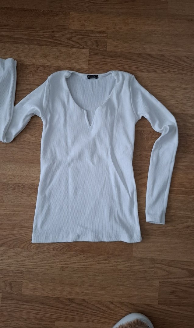 Beyaz V Yaka İnce Pamuklu bluz - Görsel 4