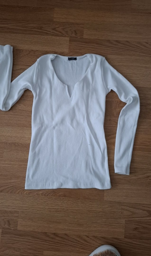 Beyaz V Yaka İnce Pamuklu bluz - Görsel 3