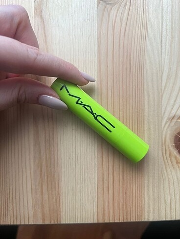 mac lip squirt