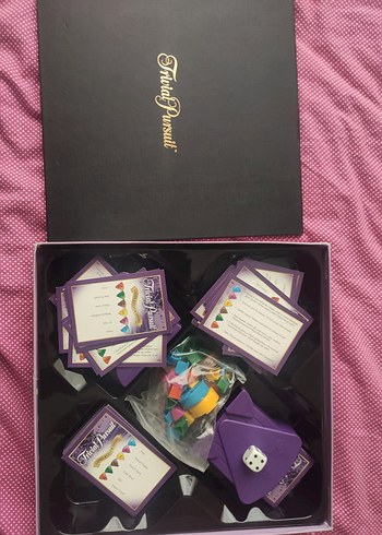 Trivial Pursuit Genel Kültür Oyunu - Mor - Görsel 2