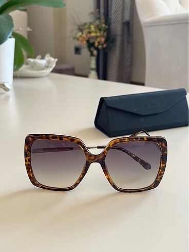 GUESS WOMAN GÜNEŞ GÖZLÜĞÜ